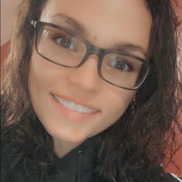 Meet your Posher, Kristina - Picture 1 of 1